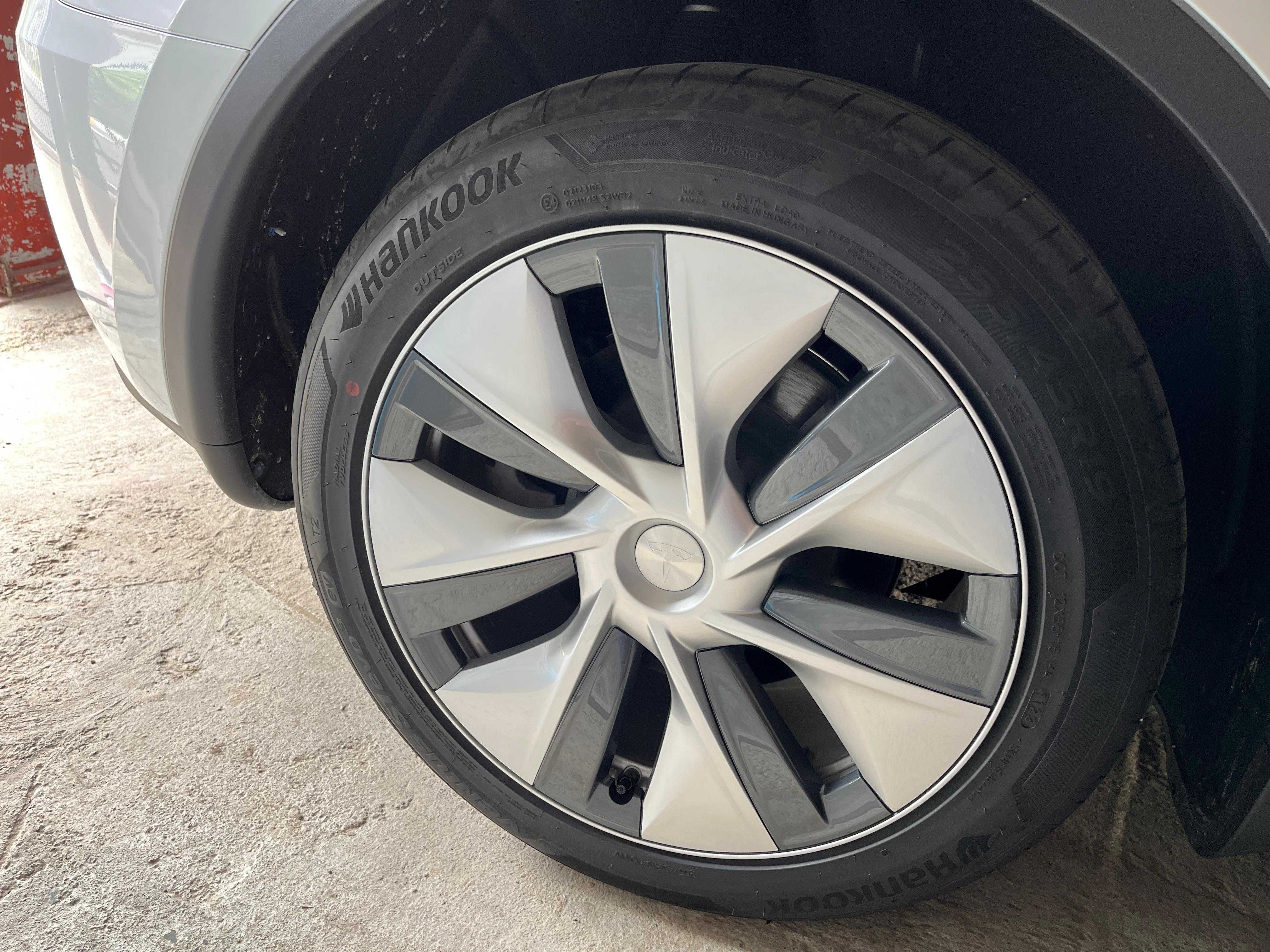 Vând 4 anvelope vară HANKOOK VENTUS S1 EVO3 K127 T2 255 45 R19 104W XL