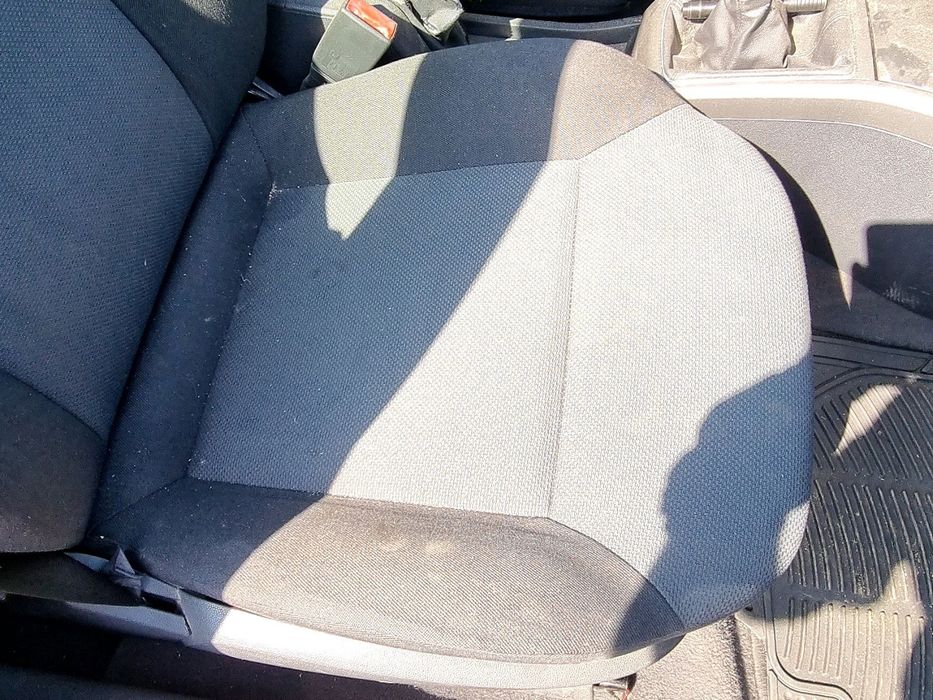 Scaun dreapta fata Opel Astra H [Fabr 2004-2009] 1.6 Benz Z16XEP 77 KW