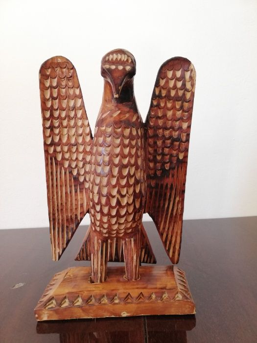 Sculptura lemn vultur