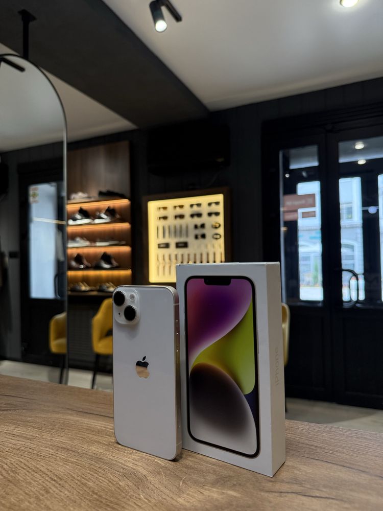 iPhone 14 в идеальном состоянии