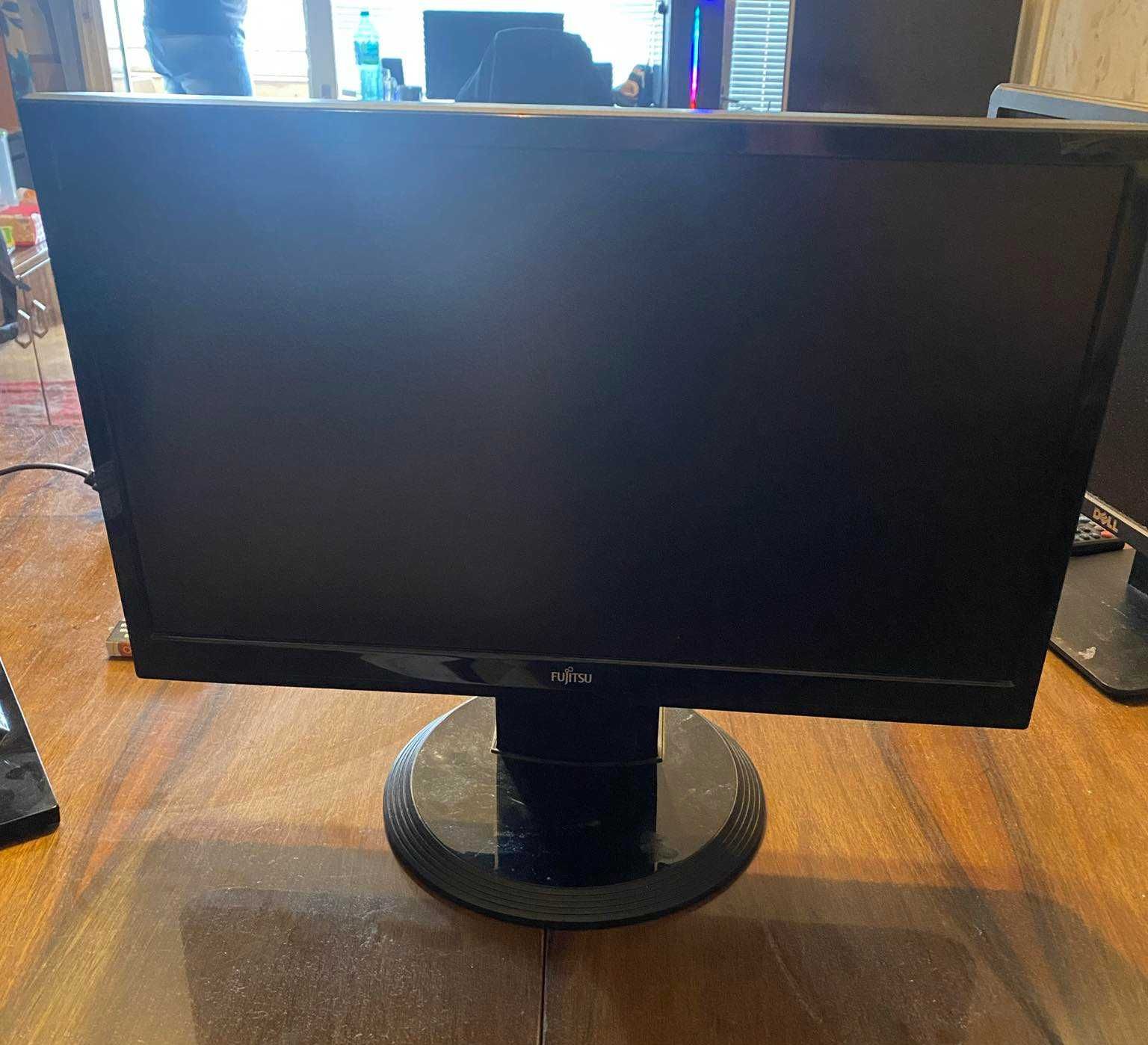 Монитори LG, Fudjitsu и Dell