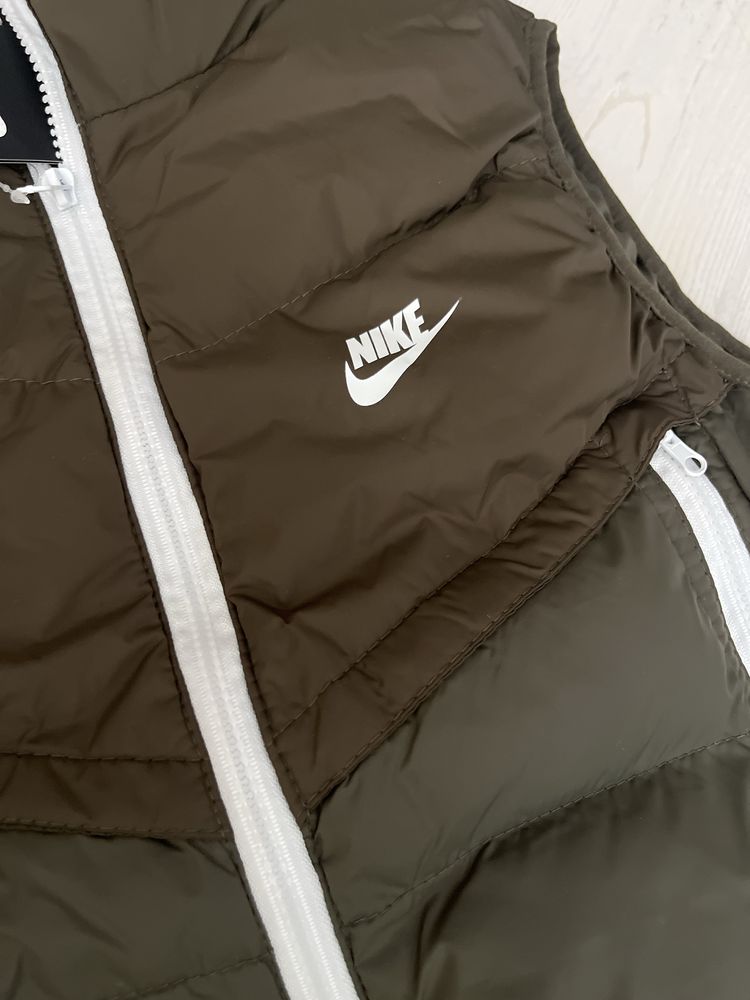 NIKE грейка / елек чисто нов размер М
