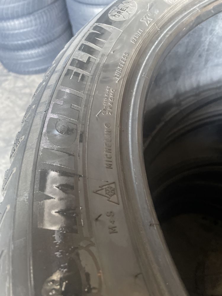 275/45/21 Michelin pirellli