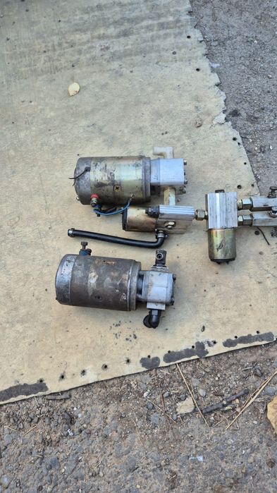 Pompa hidraulica cu bazin 24v