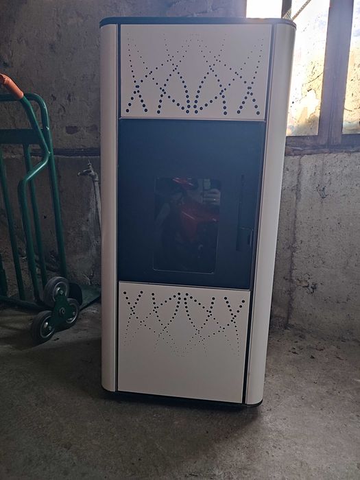 Пелетна камина BIODOM