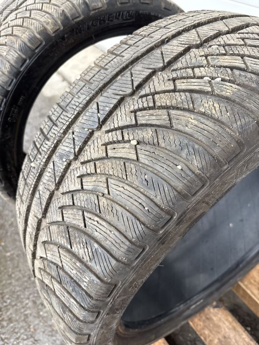 Anvelope de iarna 255/35R19
