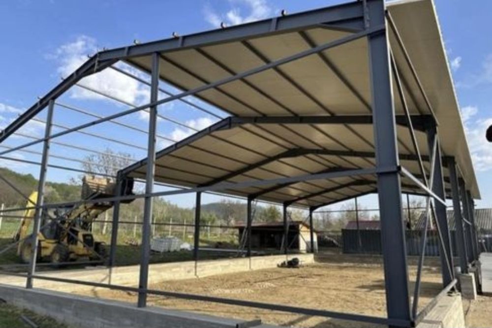 Vând hale metalice pe comandă