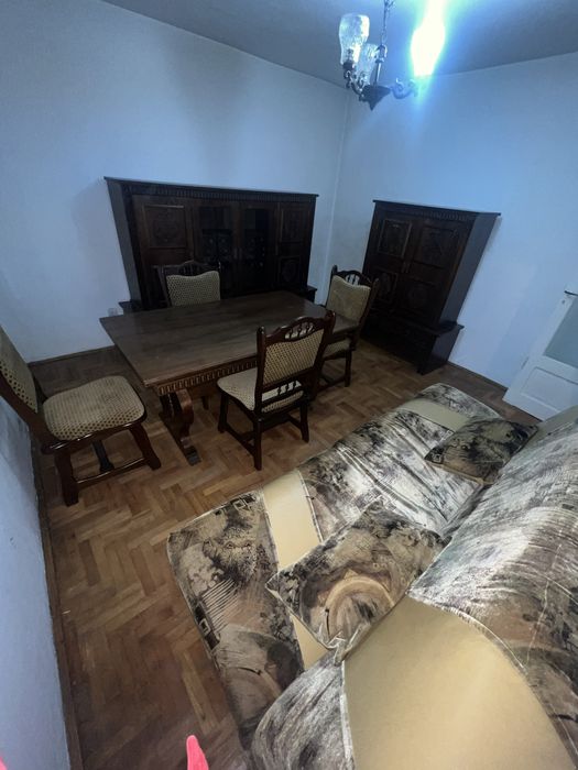 Inchiriez apartament Borsa