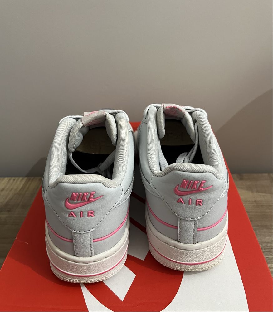 Nike Air Force 1 LV8