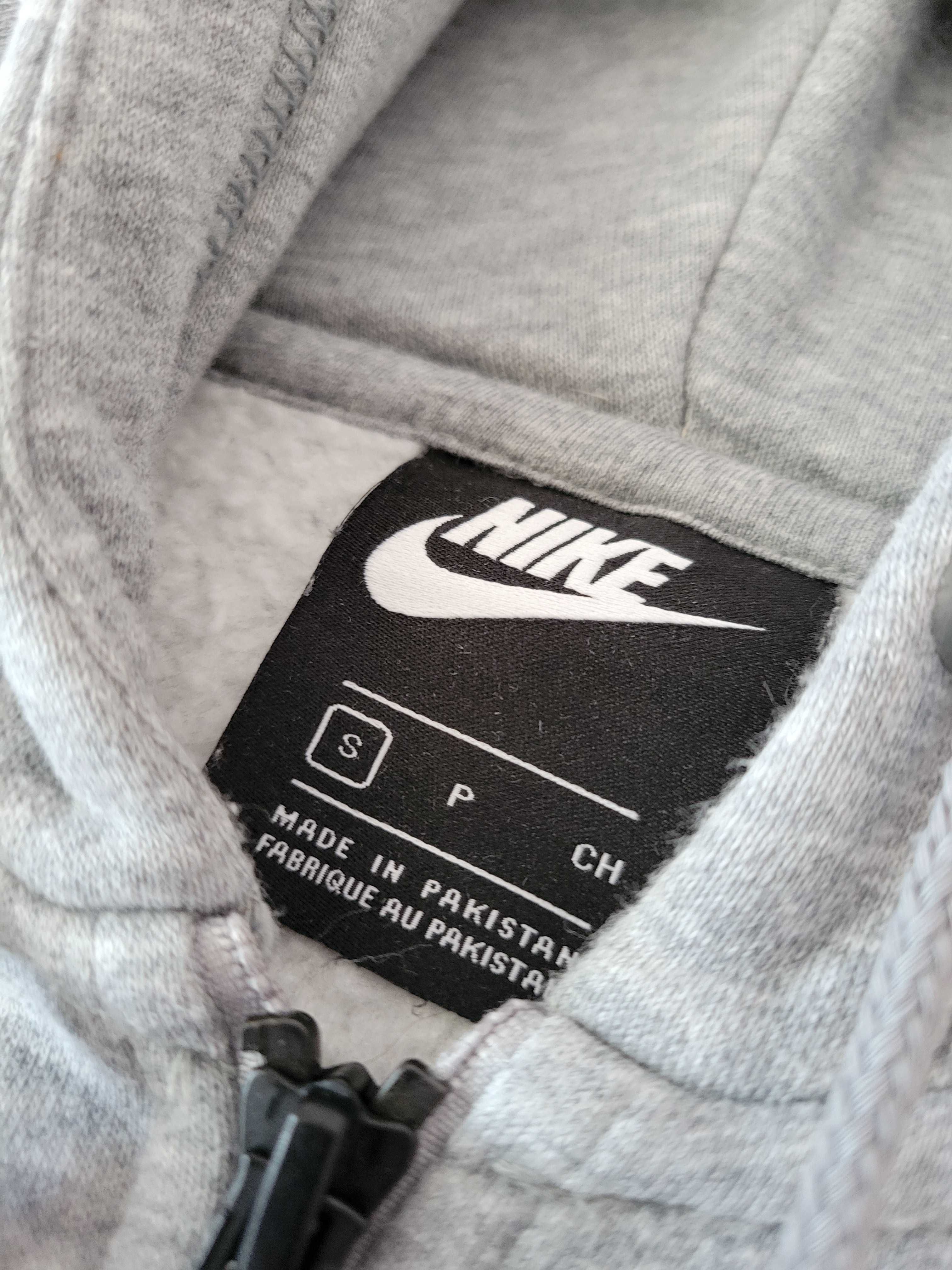 НОВ oversized суичър Nike, S