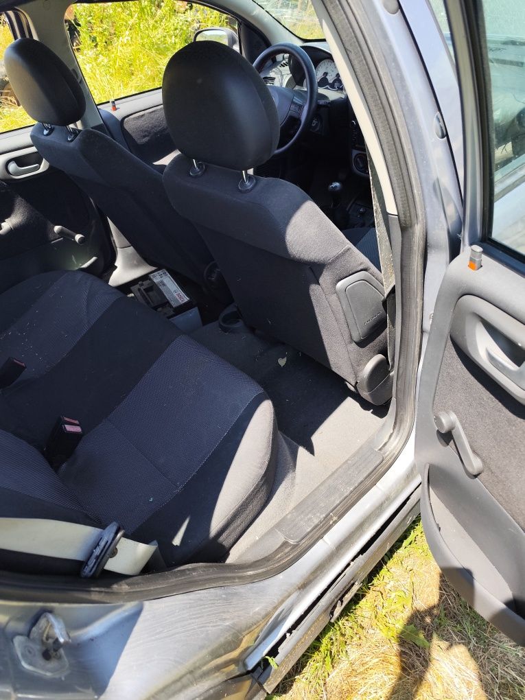 Dezmembre Opel Corsa C 1.3 cdti