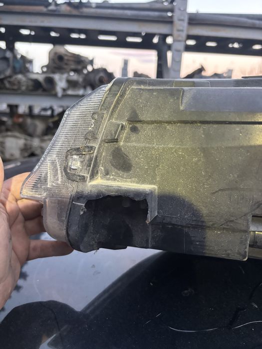 десен фар за vw caddy 2020-