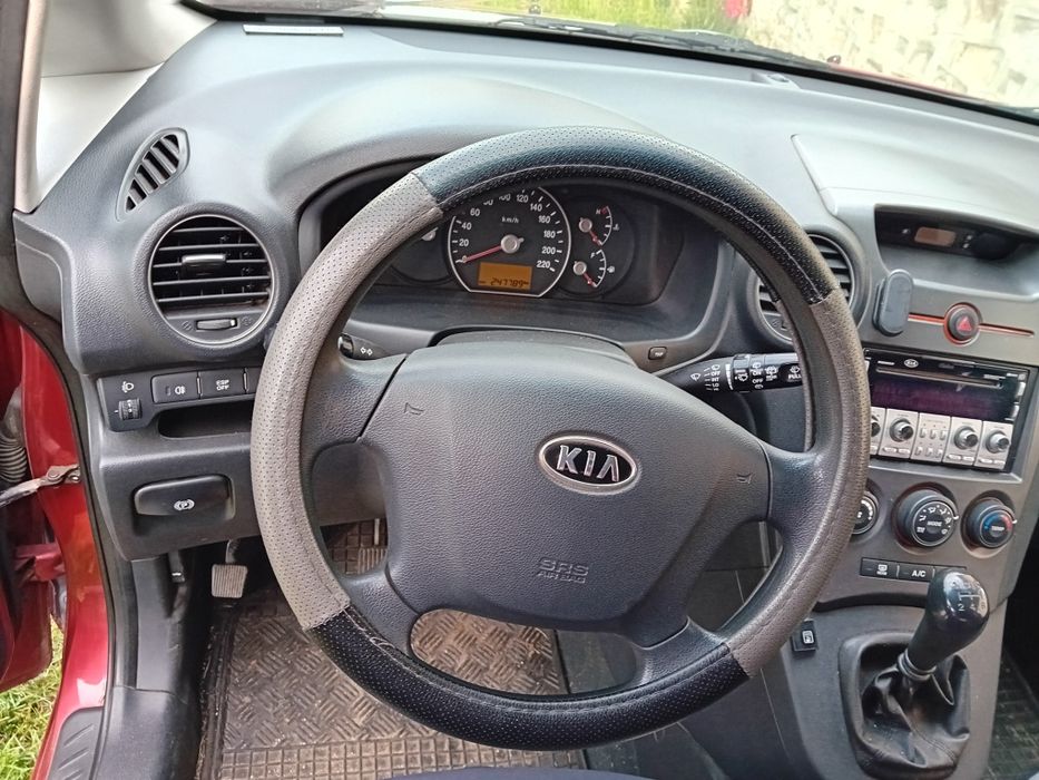 Kia Carens, 2009, în stare foarte bună