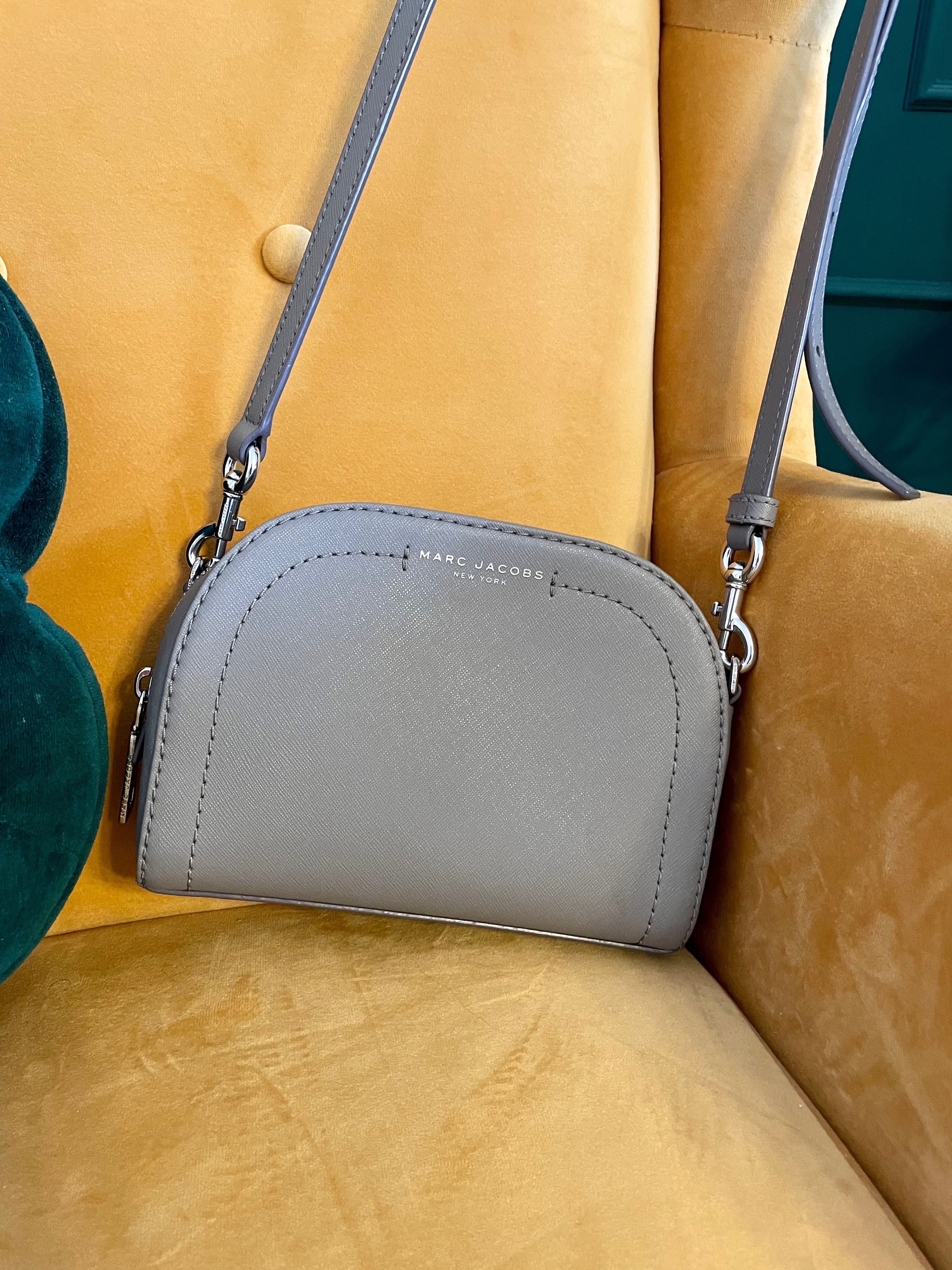 Vând geanta noua Marc Jacobs crossbody gri