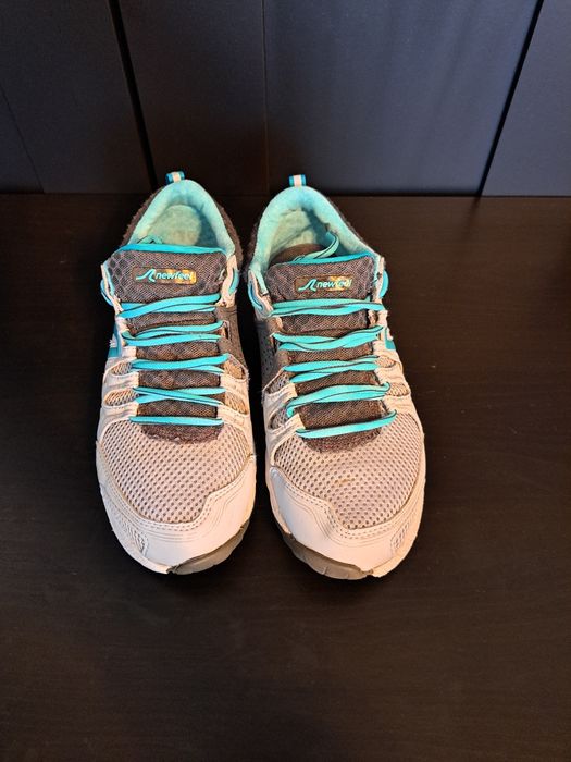 Încălțăminte Decathlon gri-turcoaz, ușoară și comodă