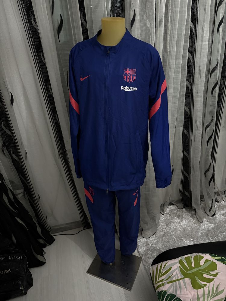 Jordan x PSG & Nike x Barcelona анцузи