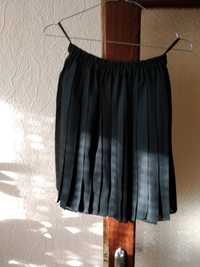 Дамска черна плисирана пола