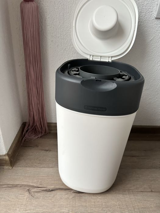 кош за бебешки памперси Томмee tippee +касета