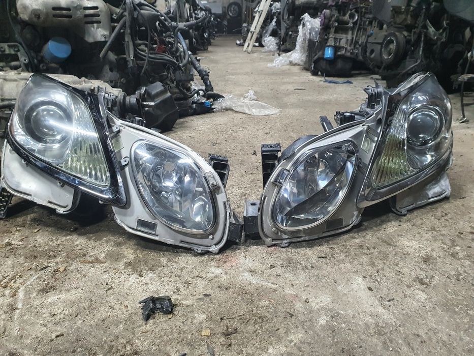 Фары бу оригинал Lexus