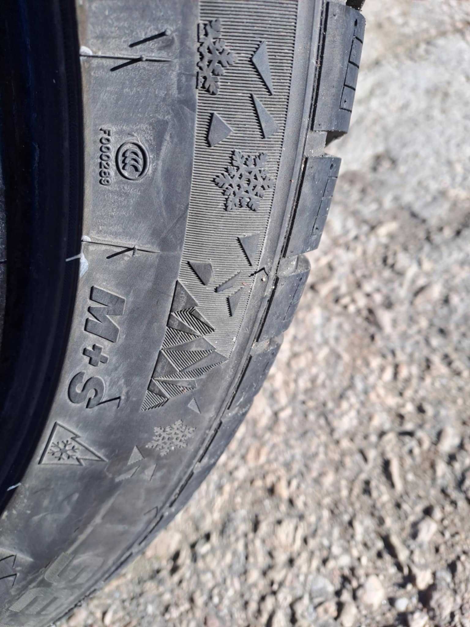 4 бр. зимни Rotalla 255/40 R18 в перфектно състояние