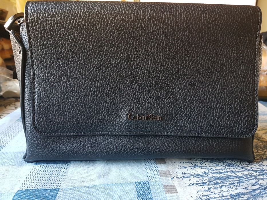 Дамска чанта CALVIN KLEIN