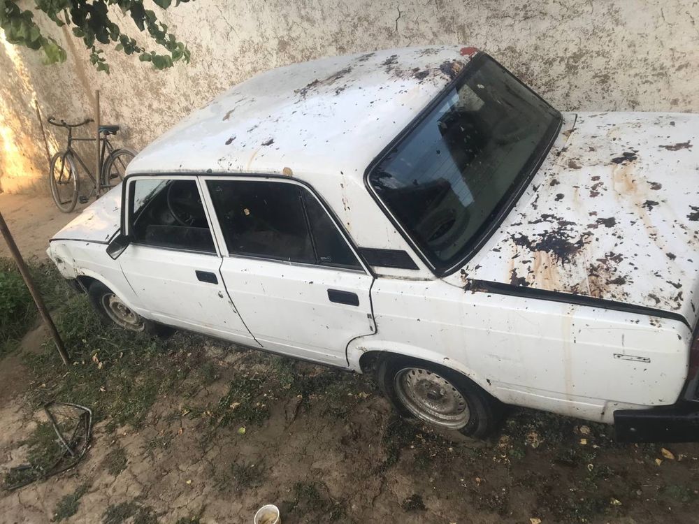 Vaz 2107 sotiladi