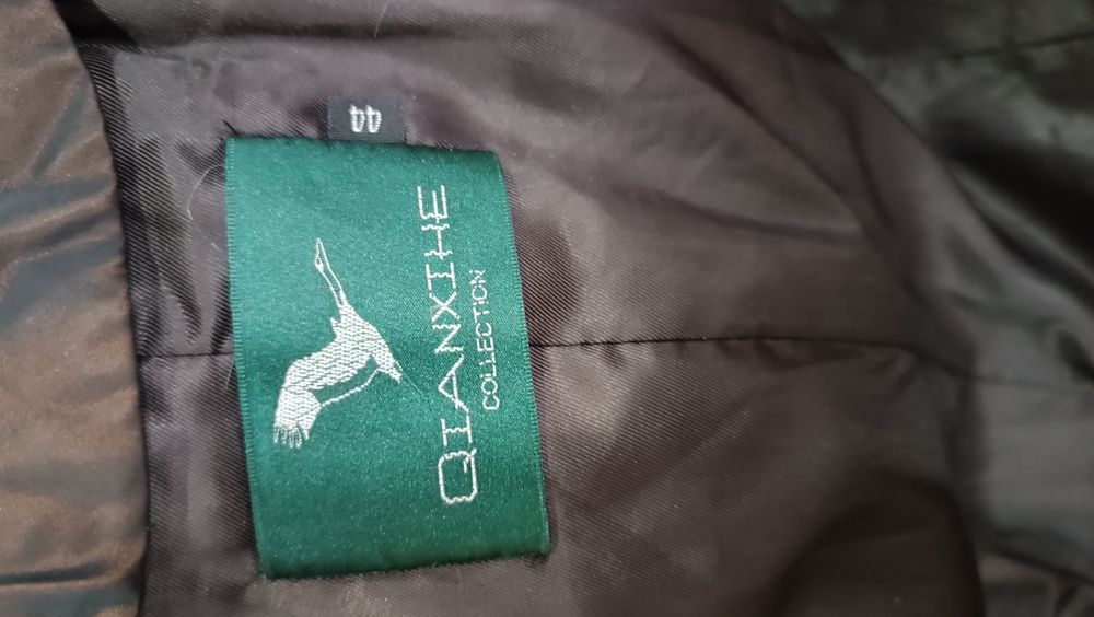 Тепловое плащ польто с воротником чернобурки.