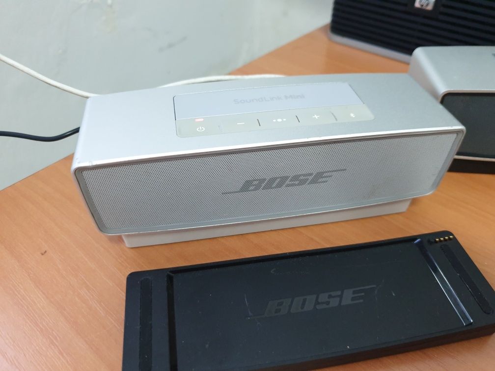 Boxe wireless Bose cu defecte