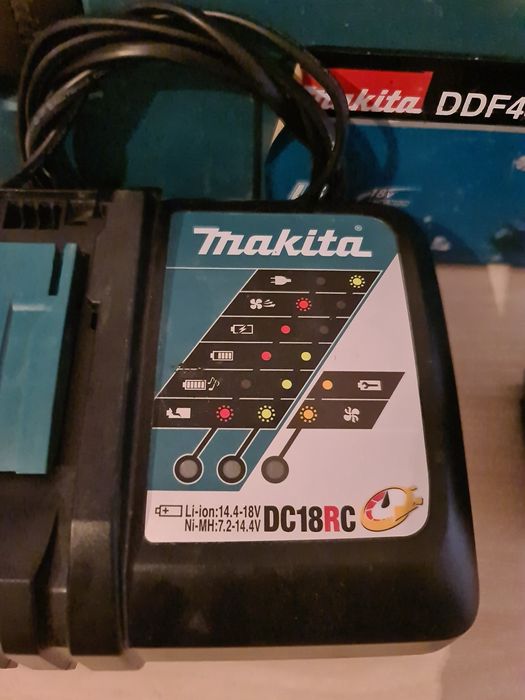 AutoFiletanta Makita DDF482 setul complet