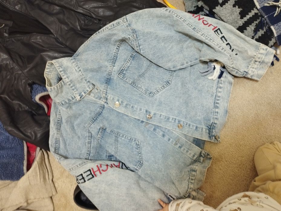 Отдам даром одежду