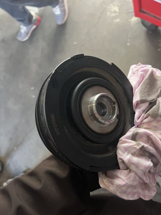 Демпферна шайба за BMW E46 320d 136к.с. Бмв е46