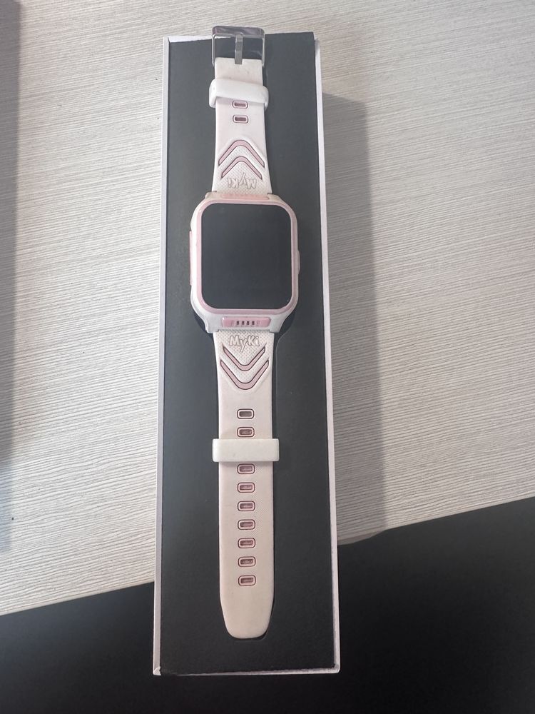 Смарт часовник Myki 4 Pink
