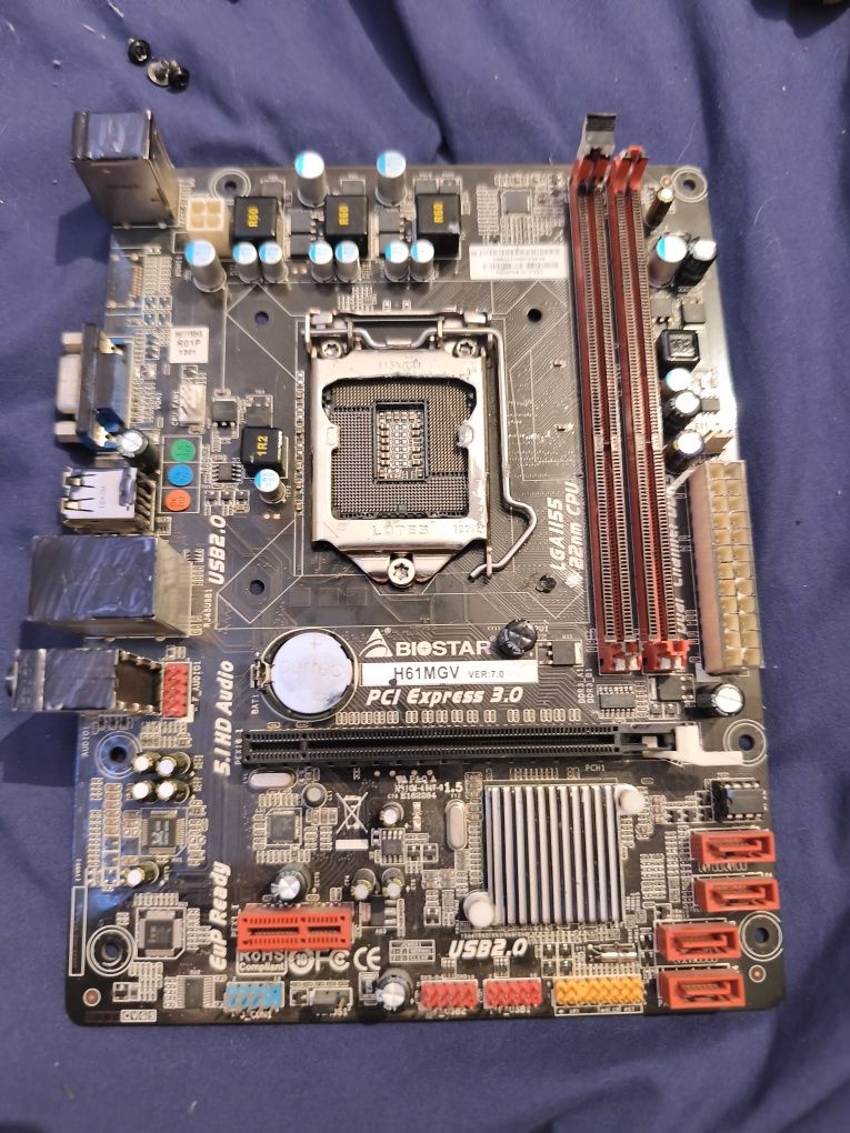 Материнская плата H61MGV (Socket LGA 1155)

Плата не запускается, есть