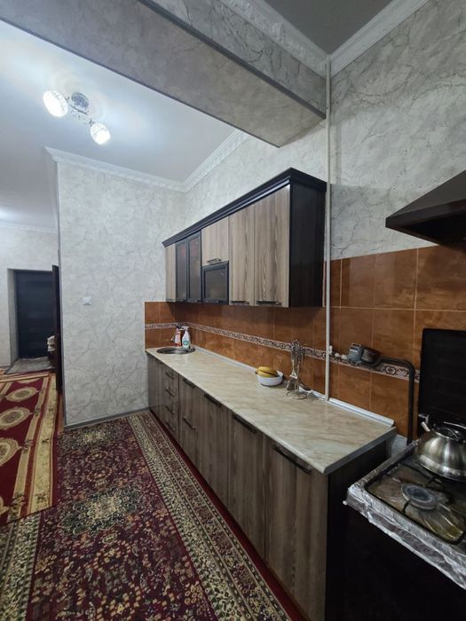 Продам 2 ком квартиру 2/4/5  66,36 мкв Наваи возле янги базар