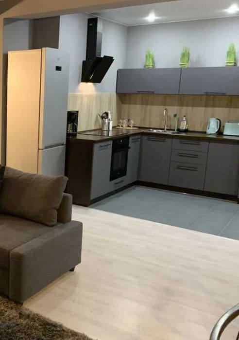 Дава се под наем Двустаен апартамент в Пловдив, Център - 60 кв.м за 260.1 € - Снимка #1