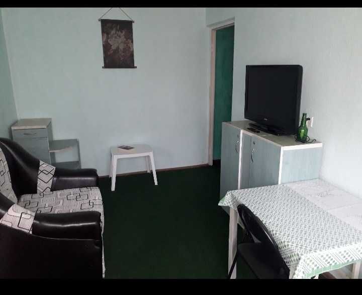 inchiriez apartament cu 2 camere obor lângă liceul Cerna