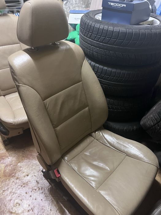 Бежов салон за БМВ Е60