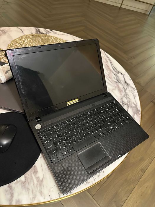 Продам ноутбук Emachines для офиса/дома.