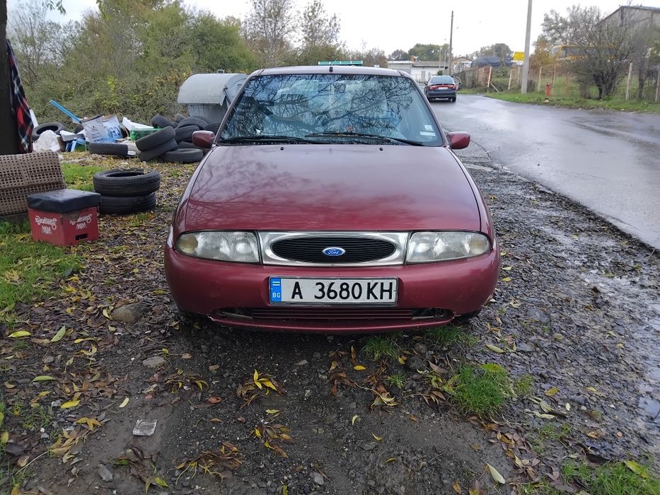 Продавам 2бр       Форд феста 14 бензин