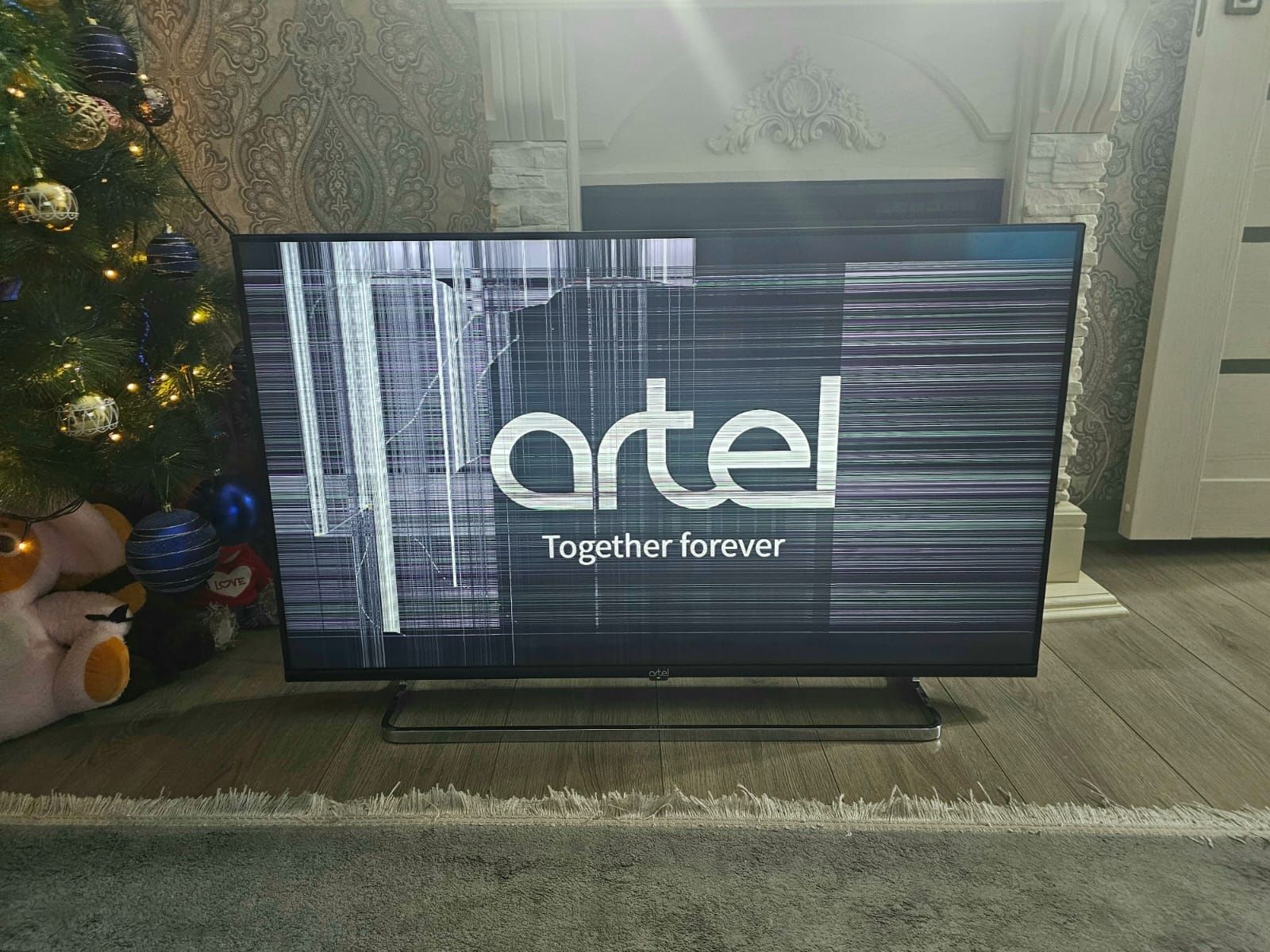 Телевизор artel на запчасти