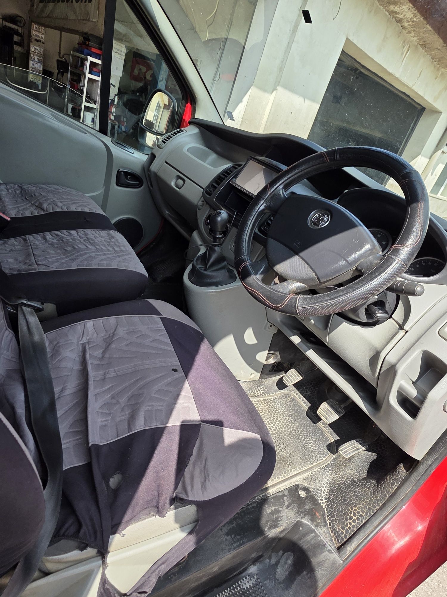 Open vivaro 2.0 (vauxhall)