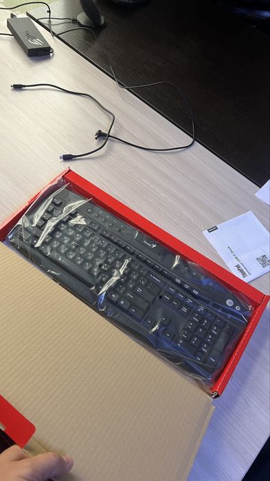 Клавиатура новая Genius 220е