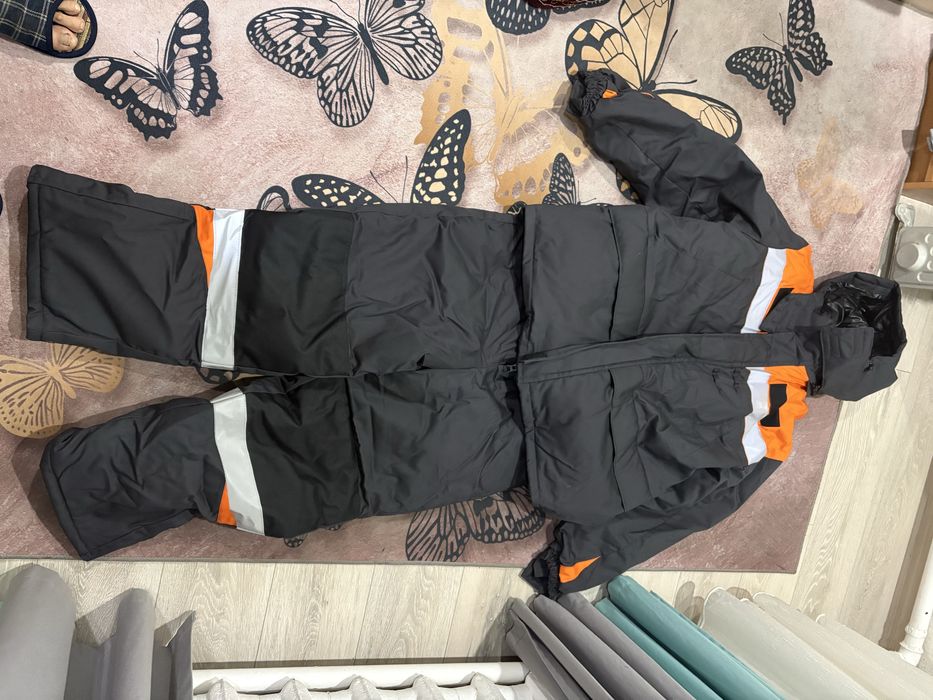 Продам сапоги и зимнию куртку