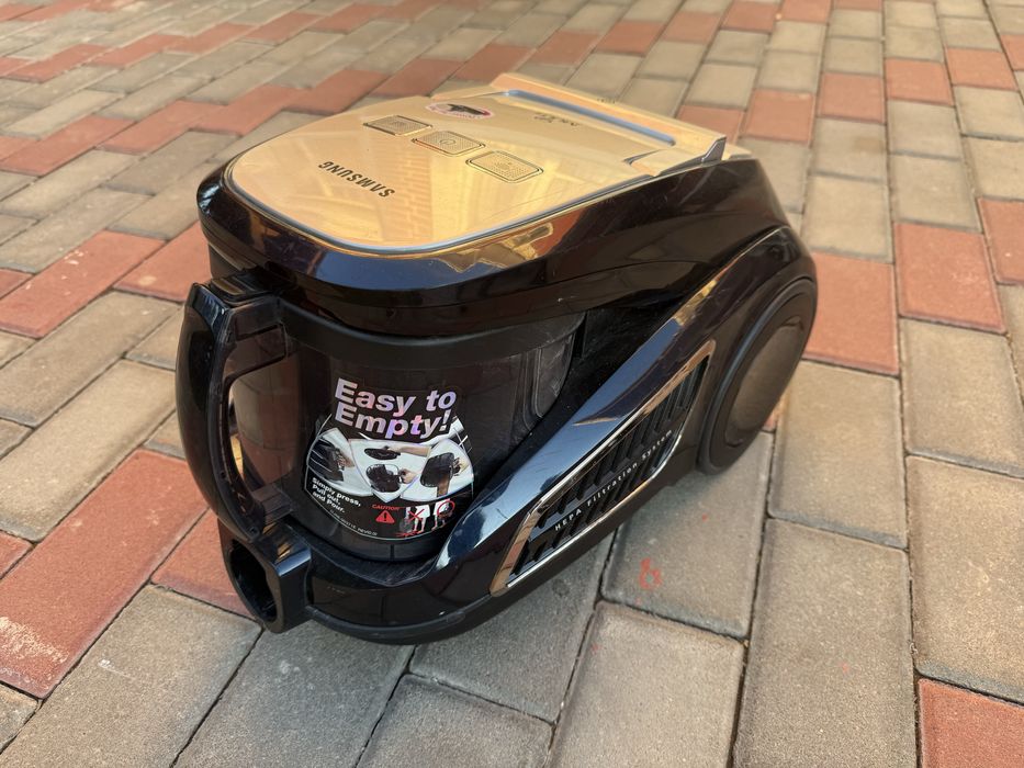 Продам пылесос Самсунг 1800w