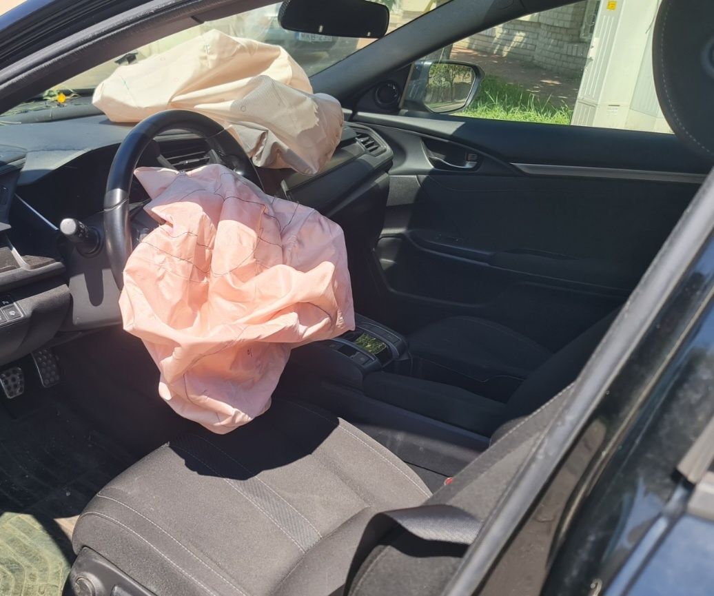Honda Civic 2017 avariata