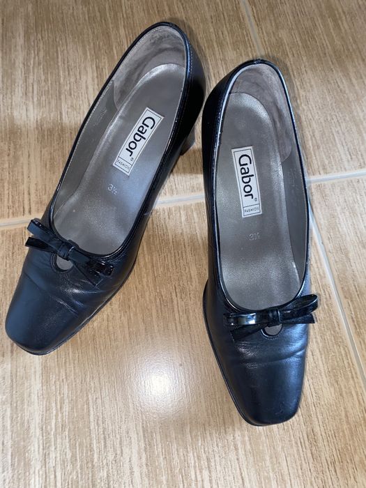 Pantofi cu toc din piele