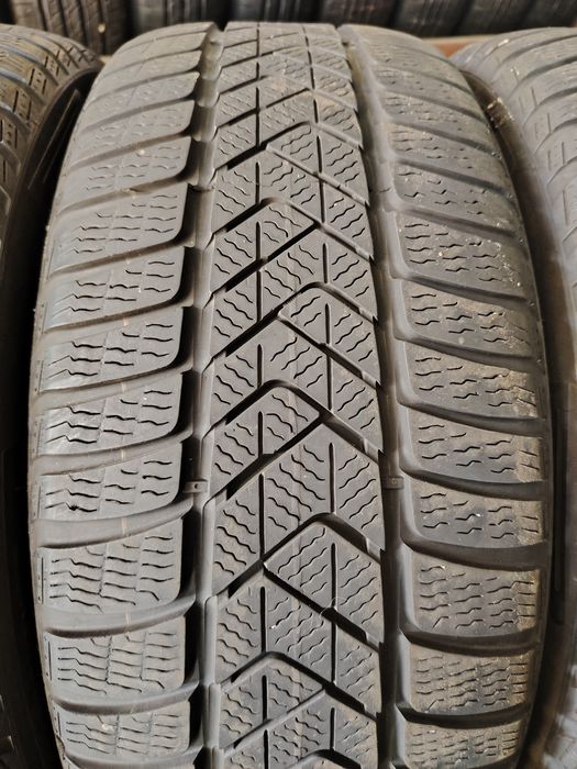 225/50 R17 Pirelli Sottozero Winter Runflat RSC
