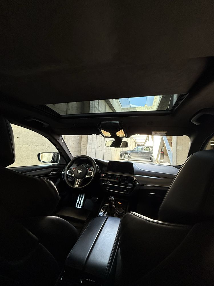 Кола/Автомобил BMW M5 / БМВ М5 F90 под наем за бал