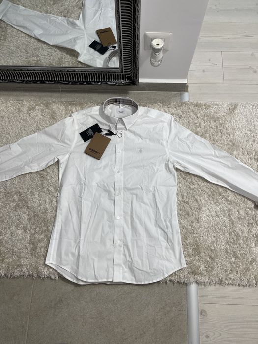 Camasa Burberry colectie noua