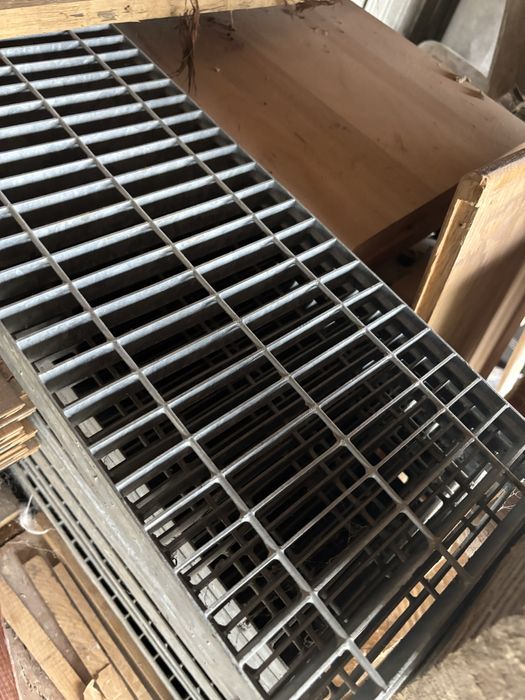 Vand gratare galvanizate